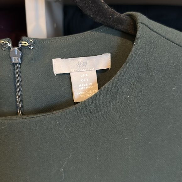H&M forrest green sleeveless button detail front slit dress size 6 - Picture 2 of 3